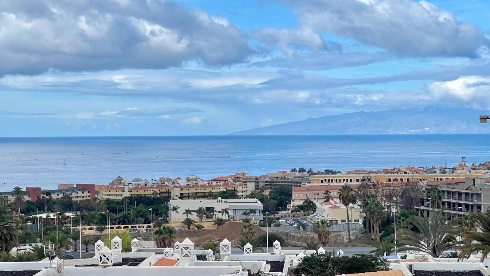Villa Parque Del Conde, Ocean View Адехе Экстерьер фото